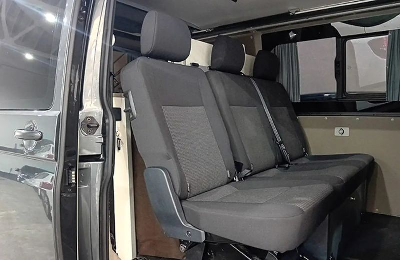 Volkswagen California • 2021 • 30,691 km 7