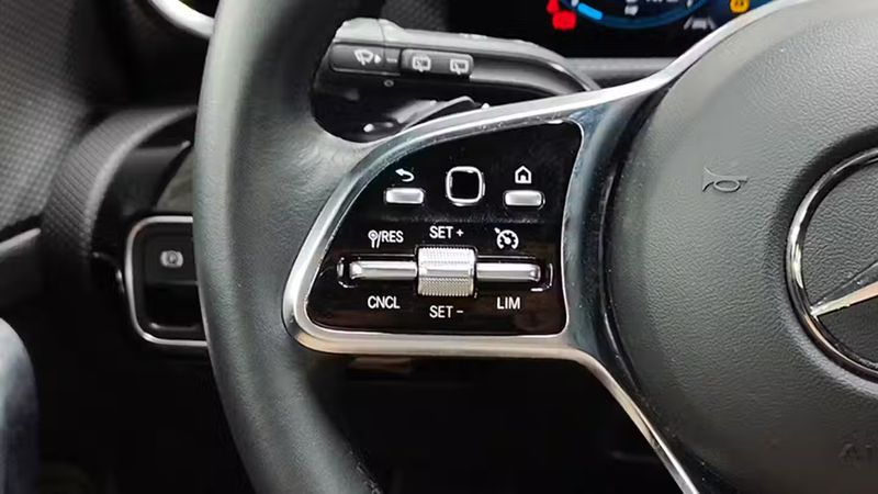 Mercedes-Benz CLA-Class • 2023 • 15,705 km 11