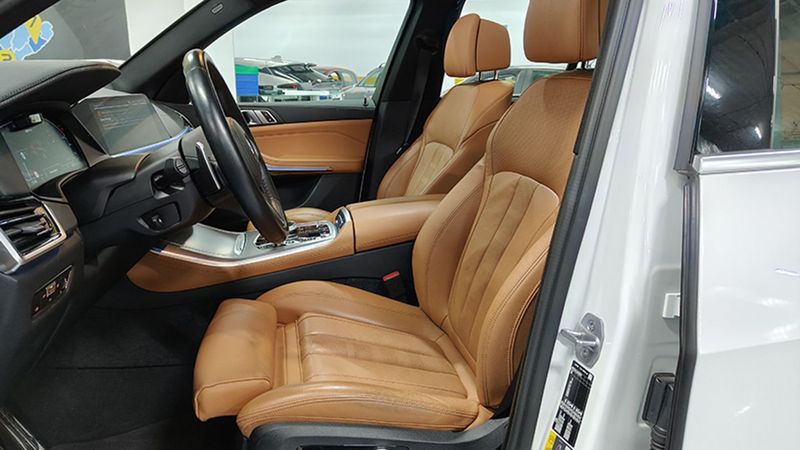 BMW X5 • 2022 • 14,035 km 12