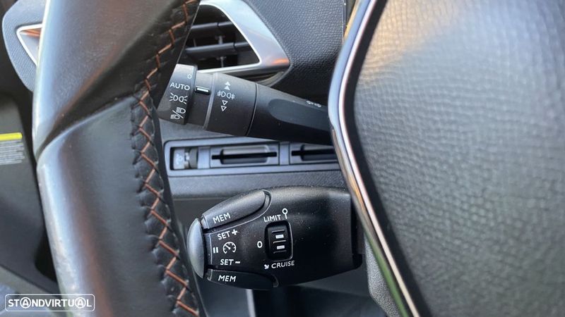Peugeot 3008 • 2017 • 170,000 km 3