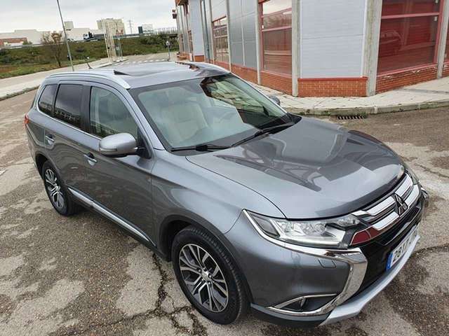Mitsubishi Outlander • 2016 • 102,000 km 19