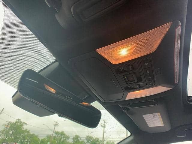 Toyota RAV4 Hybrid • 2021 • 34,500 km 7