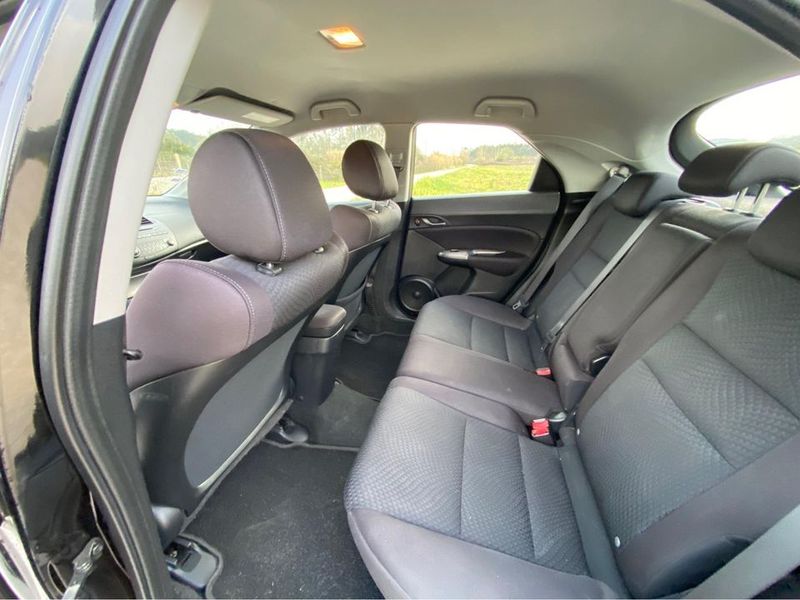 Honda Civic Coupé • 2009 • 278,000 km 5