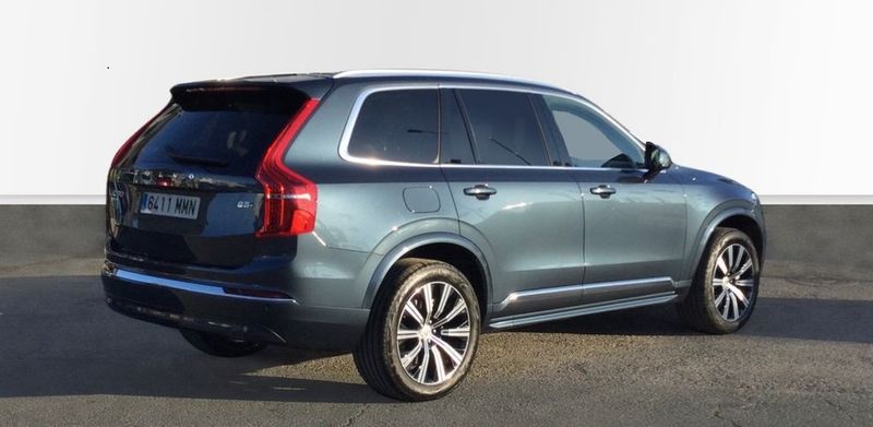 Volvo XC90 • 2023 • 12,000 km 3
