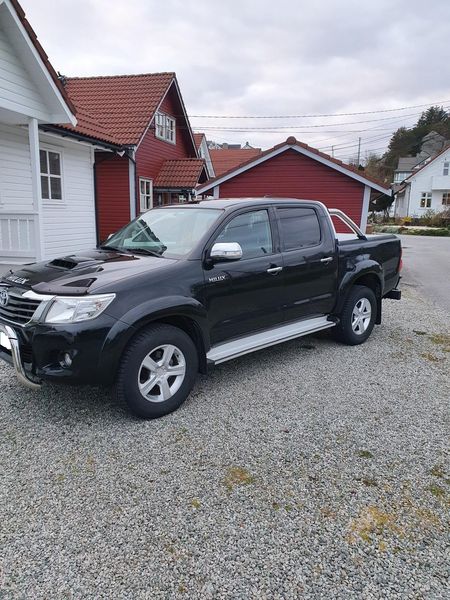 Toyota Hilux • 2011 • 74,200 km 1