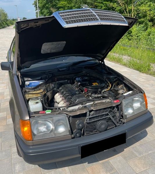 Mercedes-Benz 260 - 560 SE • 1989 • 214,700 km 10