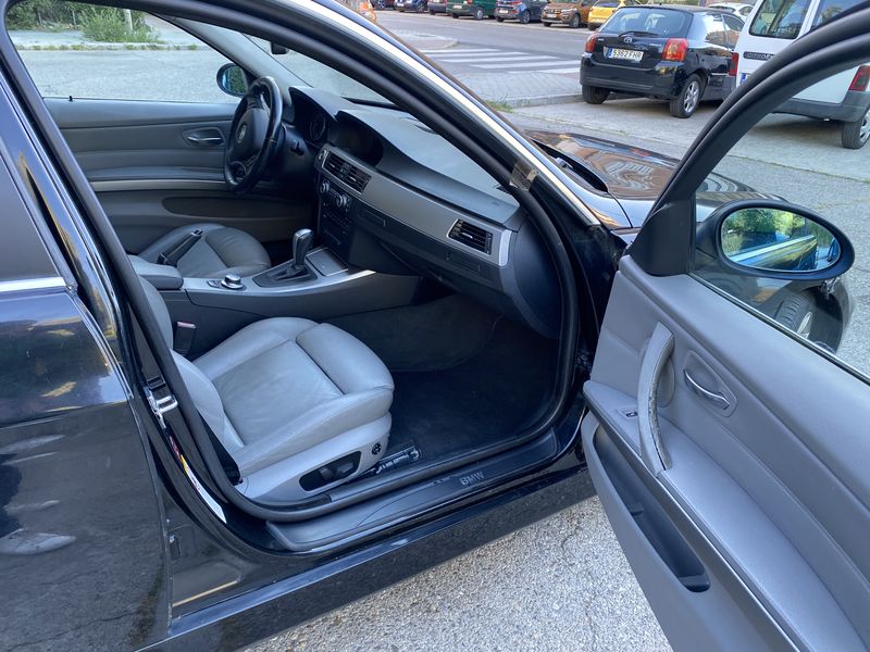 BMW 3 Series • 2007 • 184,000 km 4