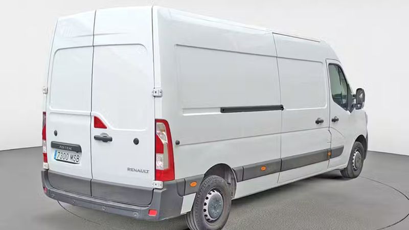 Renault Master • 2024 • 20,858 km 5