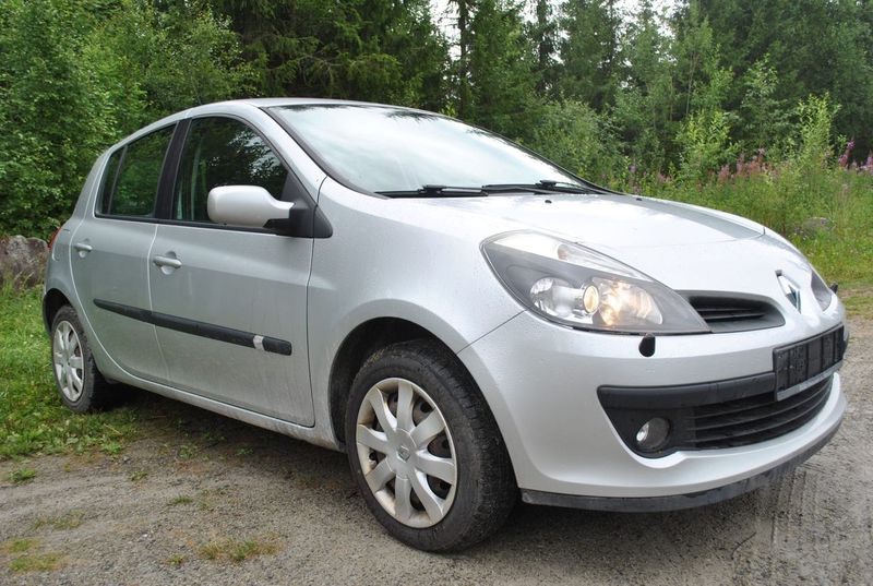 Renault Clio • 2006 • 190,300 km 1