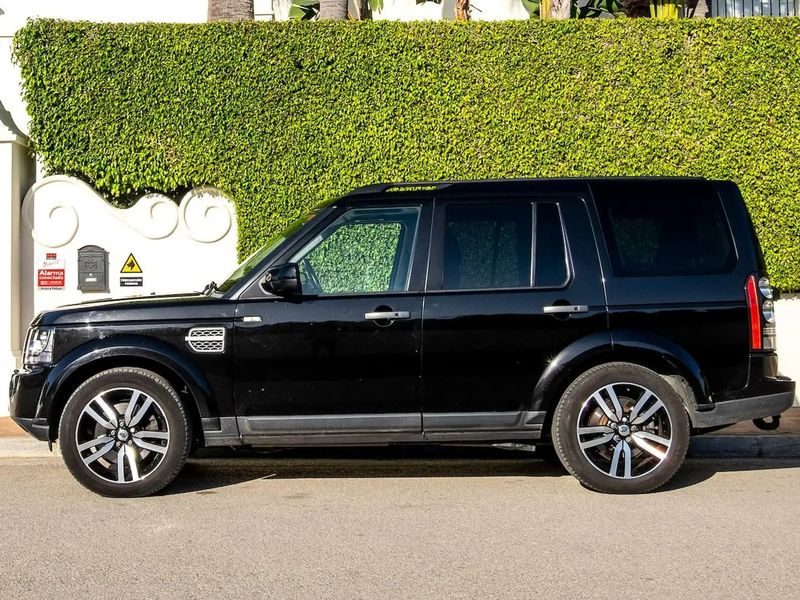 Land Rover Discovery • 2012 • 189,000 km 2