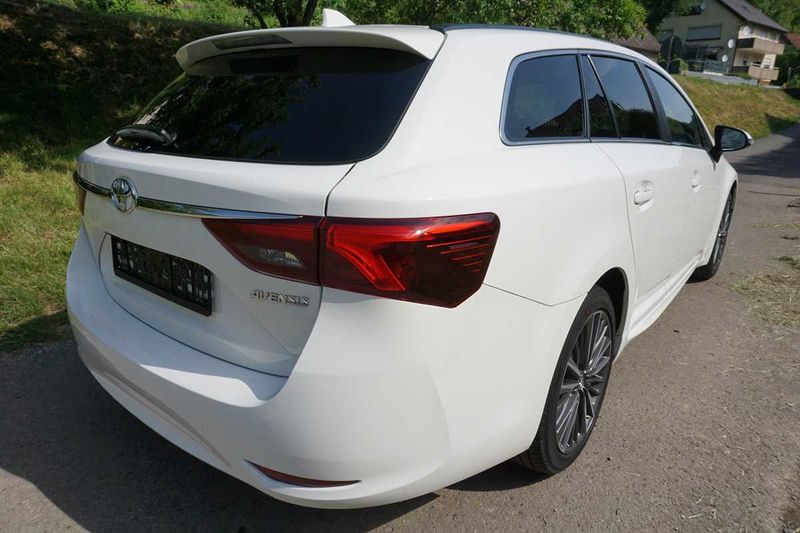 Toyota Avensis • 2018 • 92,500 km 4