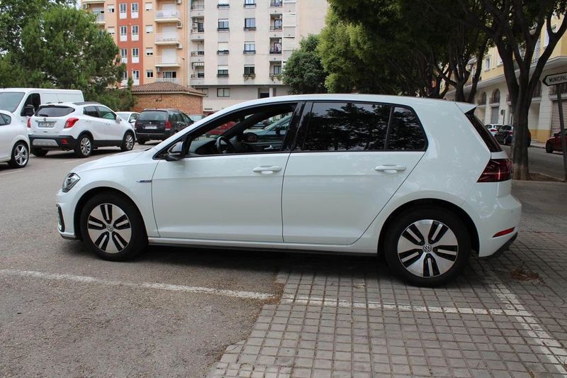 Volkswagen Golf • 2017 • 85,000 km 2
