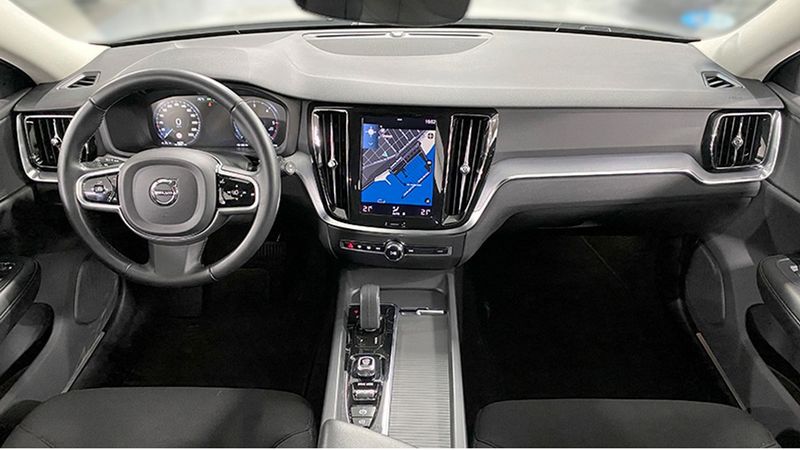 Volvo V60 • 2021 • 40,725 km 1