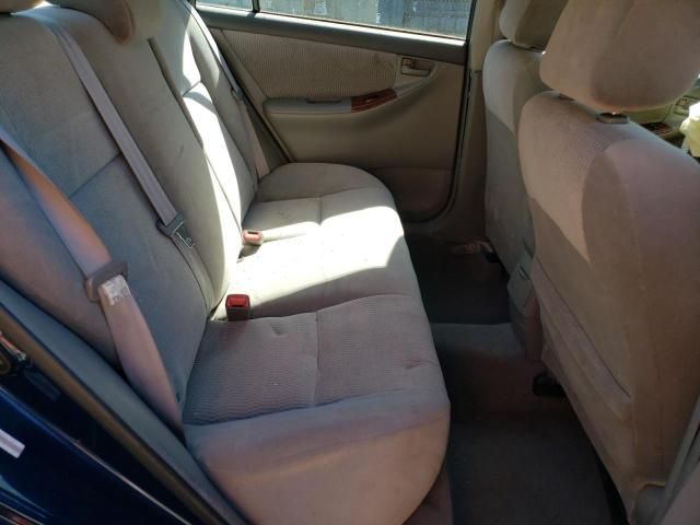 Toyota Corolla • 2004 • 12 km 7