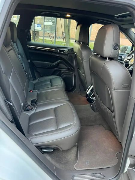 Porsche Cayenne • 2015 • 170,000 km 6