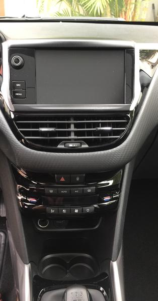 Peugeot 2008 • 2020 • 2,078 km 6