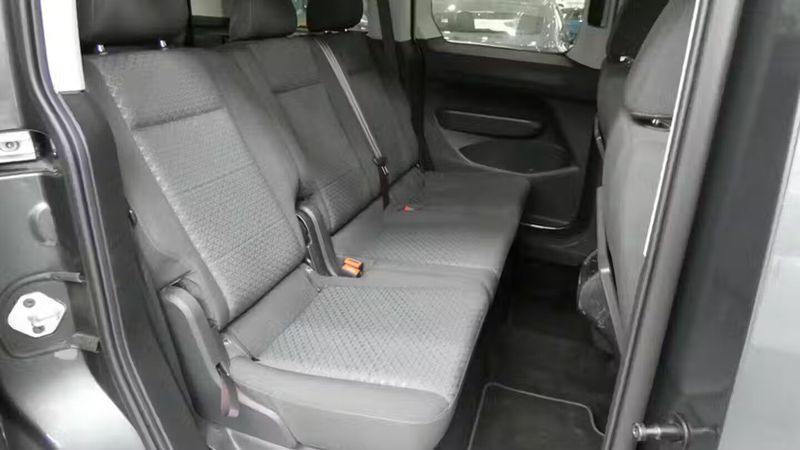 Ford Tourneo Connect • 2023 • 27,916 km 6