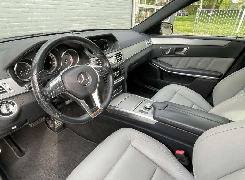 Mercedes-Benz E-Class • 2014 • 265,000 km 3