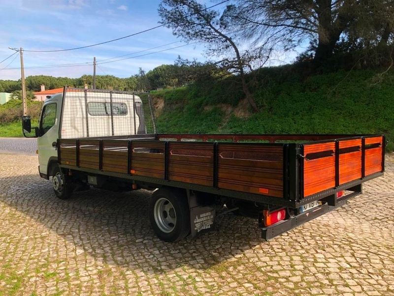Mitsubishi Fuso canter • 2018 • 93,000 km 10