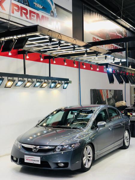 Honda Civic • 2008 • 190 km 4