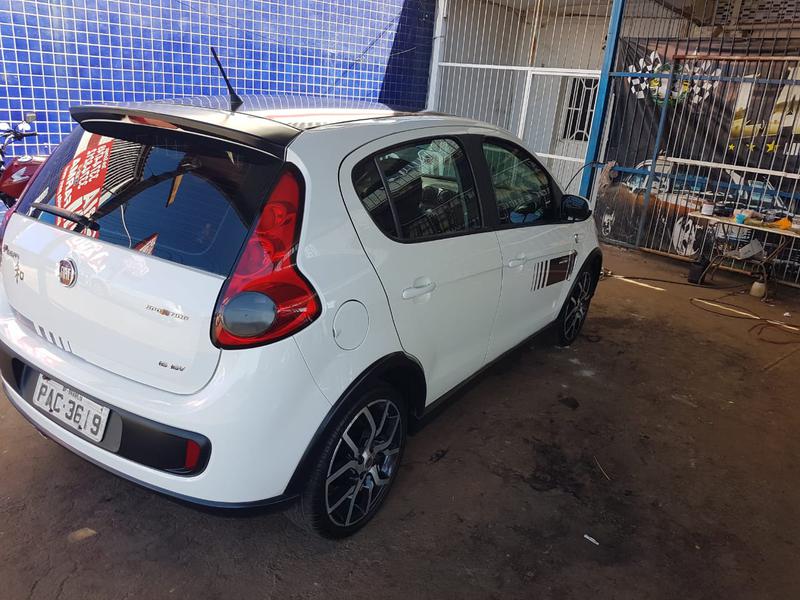 Fiat Palio Weekend • 2015 • 13,700 km 8