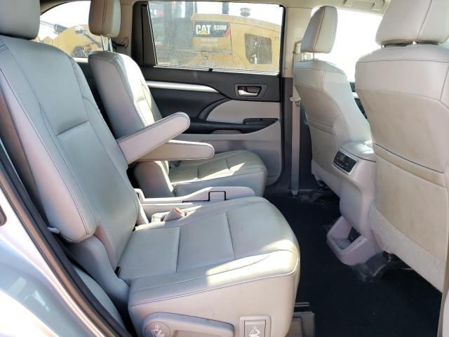 Toyota Highlander • 2017 • 10,000 mi 6