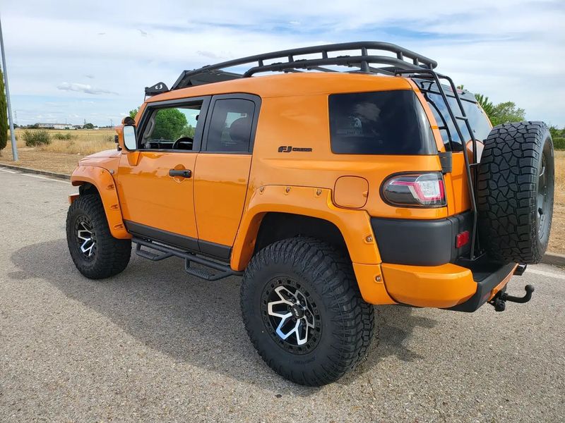 Toyota FJ Cruiser • 2007 • 200,000 km 4