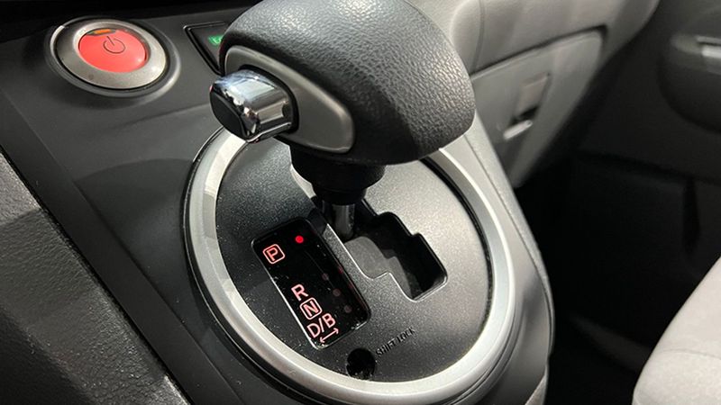 Nissan e-NV200 • 2015 • 98,817 km 10