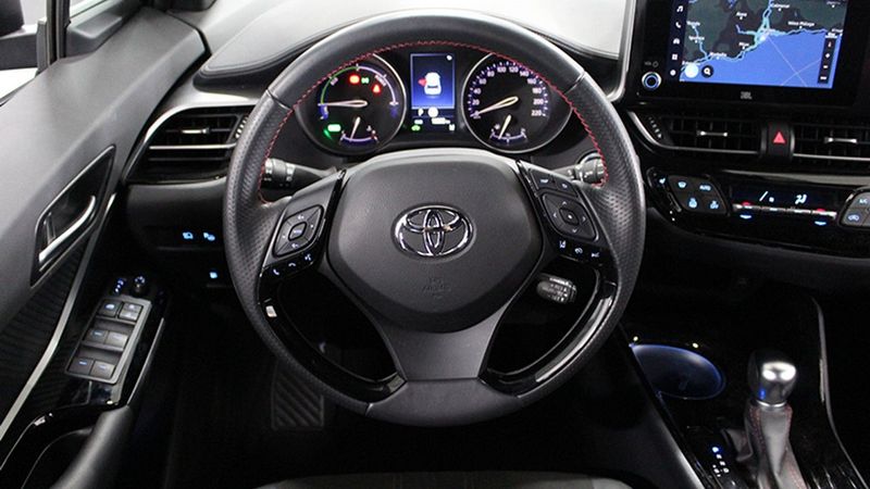 Toyota C-HR • 2022 • 11,000 km 11