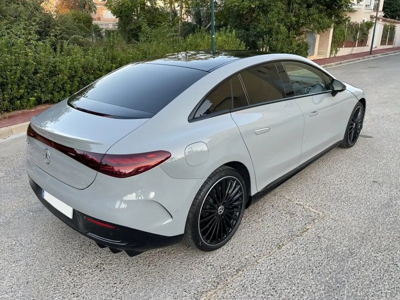 Mercedes-Benz E-Class • 2023 • 33,580 km 4