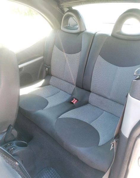 Citroën C3 • 2009 • 140,000 km 4