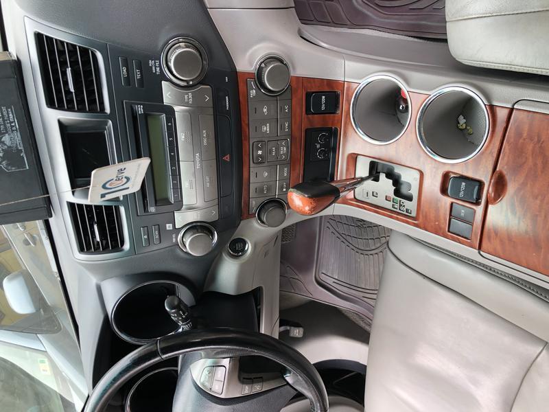 Toyota Highlander • 2008 • 28,000 km 4