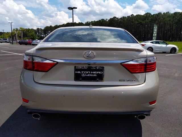 Lexus IS • 2014 • 80 km 14