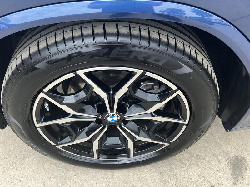 BMW X4 • 2023 • 61,611 km 9