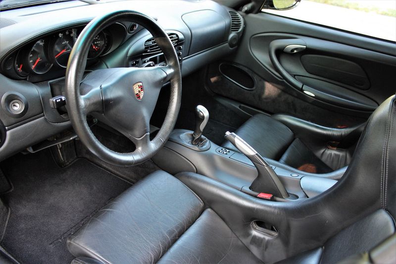 Porsche 911 • 2000 • 117,890 km 7