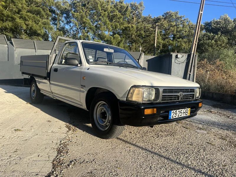 Toyota Hilux • 1996 • 399,000 km 1