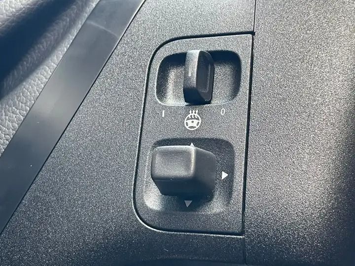 Mercedes-Benz GLK-Class • 2020 • 89,000 km 12