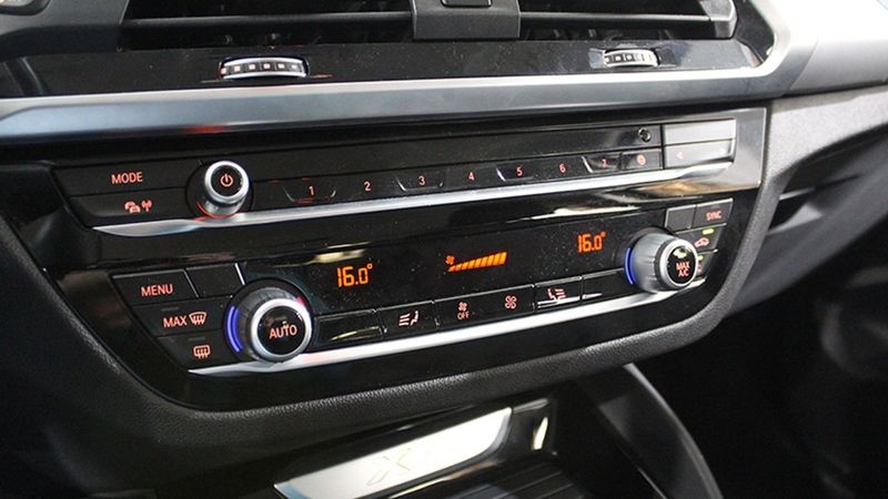 BMW X4 • 2020 • 31,658 km 24