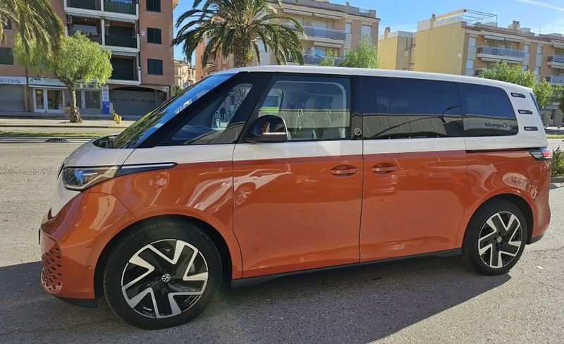 Volkswagen Caravelle • 2023 • 14,000 km 3