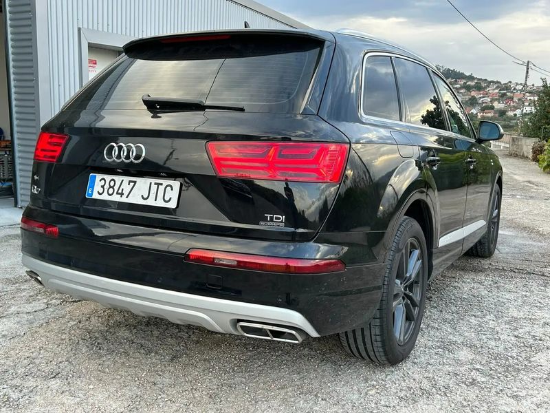 Audi Q7 • 2016 • 180,000 km 2