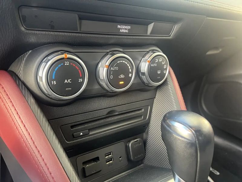 Mazda CX-3 • 2017 • 45,500 km 11