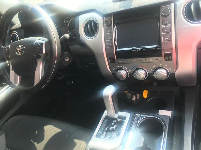 Toyota Tundra • 2017 • 40,000 km 2