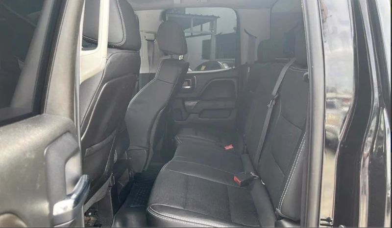 GMC Sierra 1500 • 2014 • 100,000 km 4