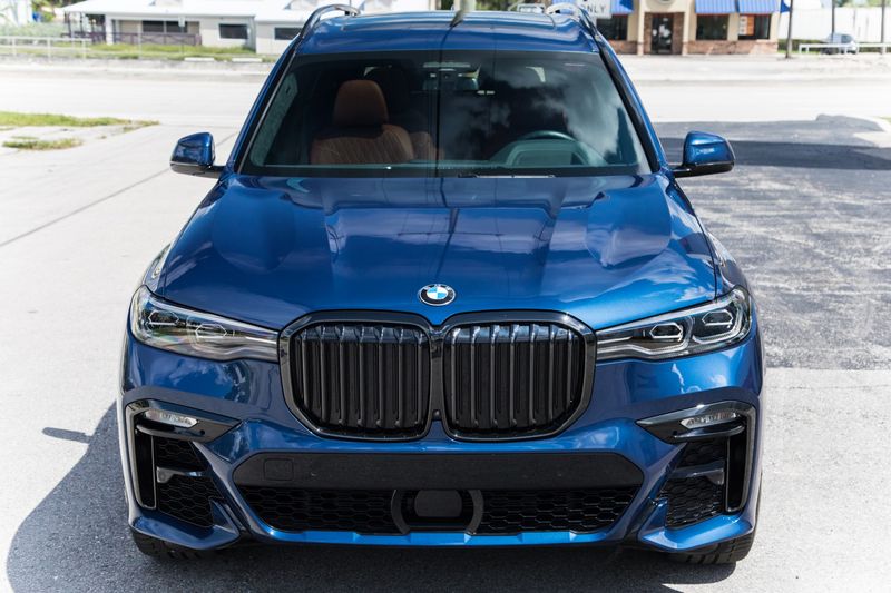 BMW X7 • 2022 • 21,172 km 3