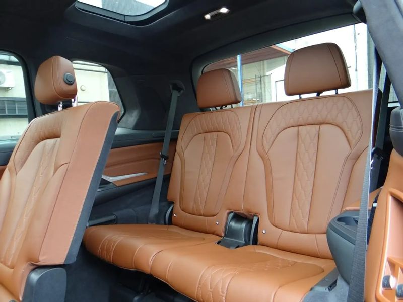 BMW X7 • 2019 • 149,000 km 6