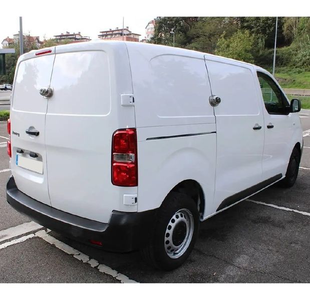 Citroën Jumpy • 2020 • 29,461 km 11