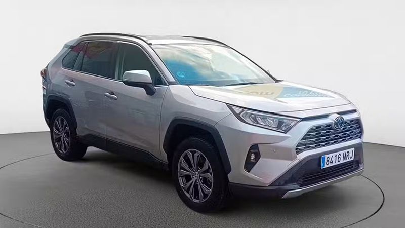 Toyota RAV4 • 2024 • 78,000 km 3