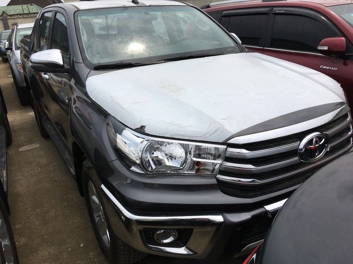 Toyota Hilux • 2019 • 34 km 4