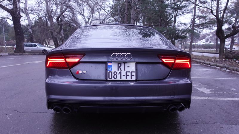 Audi S7 • 2017 • 51,000 km 7