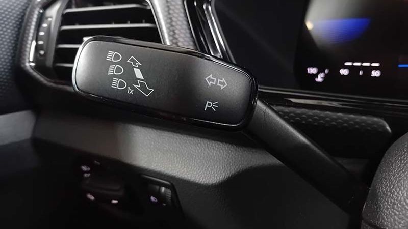 Volkswagen T-Cross • 2023 • 23,733 km 17